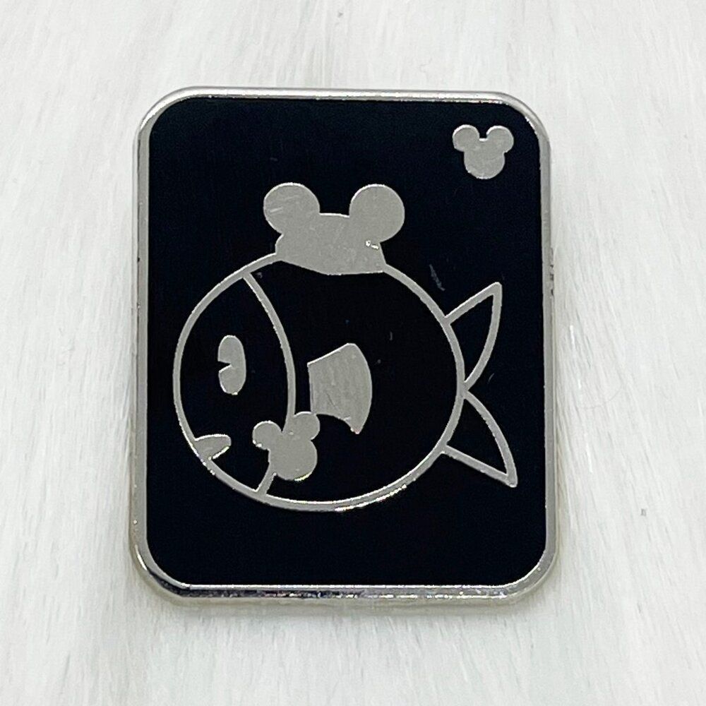 🔮 5/$25 Disney Stick People Fish‎ With Mouse Ears Pin
